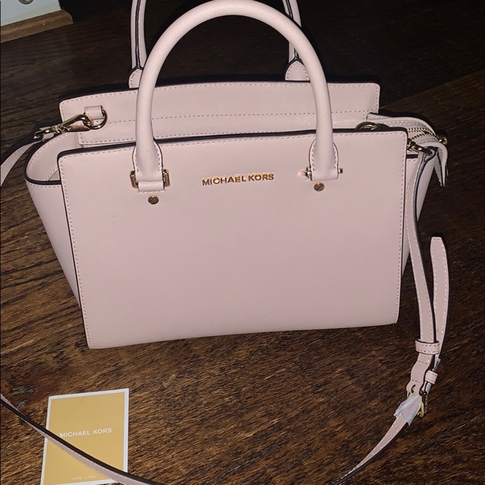 Michael kors crossbody